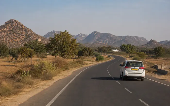 Golden Triangle Tour Travel Tips 2027 showing a road trip route between Delhi, Agra and Jaipur